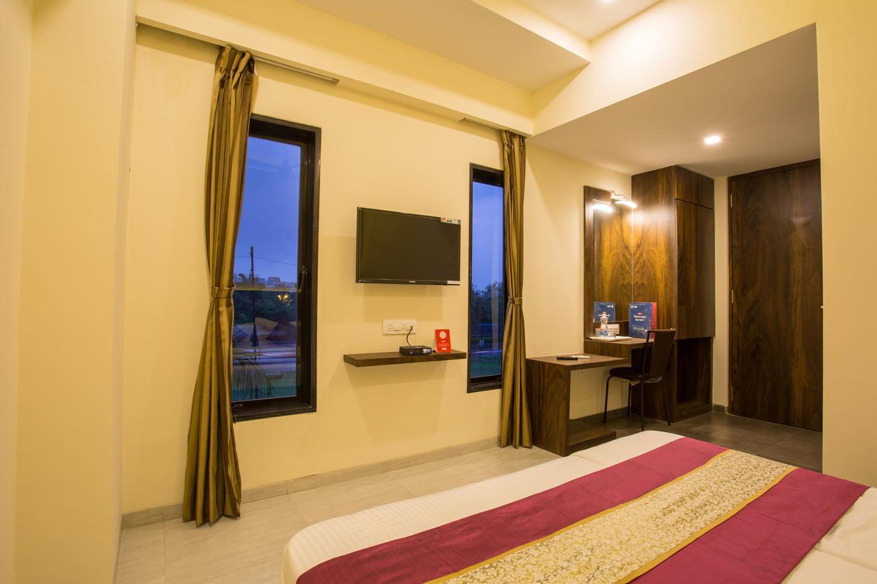 Oyo 7156 Hill View Residency Hotel Нави Мумбай Екстериор снимка