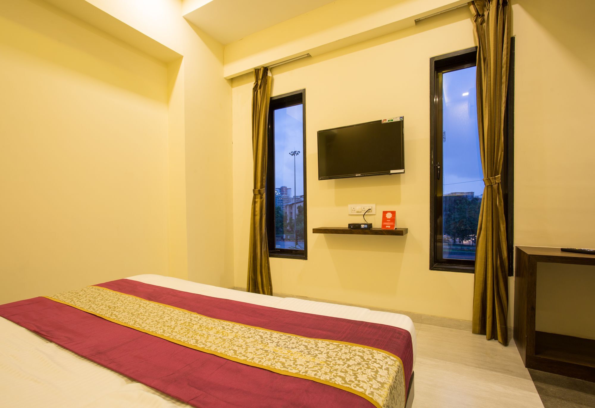 Oyo 7156 Hill View Residency Hotel Нави Мумбай Екстериор снимка