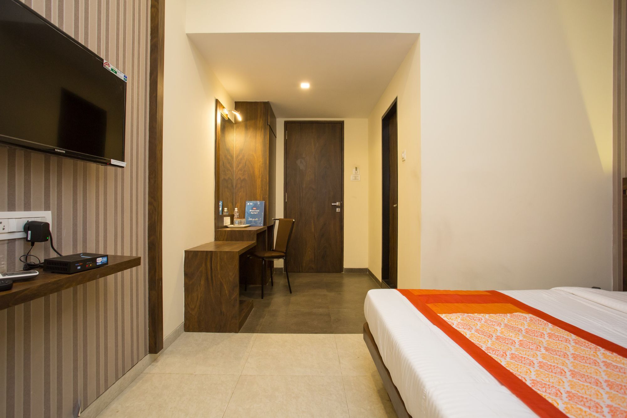 Oyo 7156 Hill View Residency Hotel Нави Мумбай Екстериор снимка