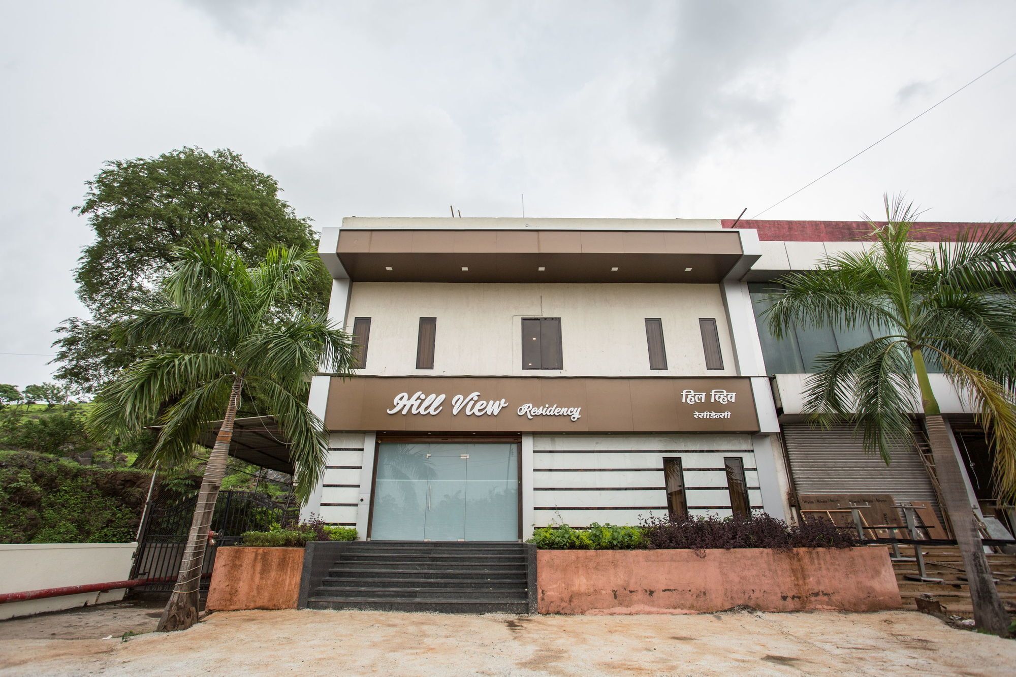 Oyo 7156 Hill View Residency Hotel Нави Мумбай Екстериор снимка