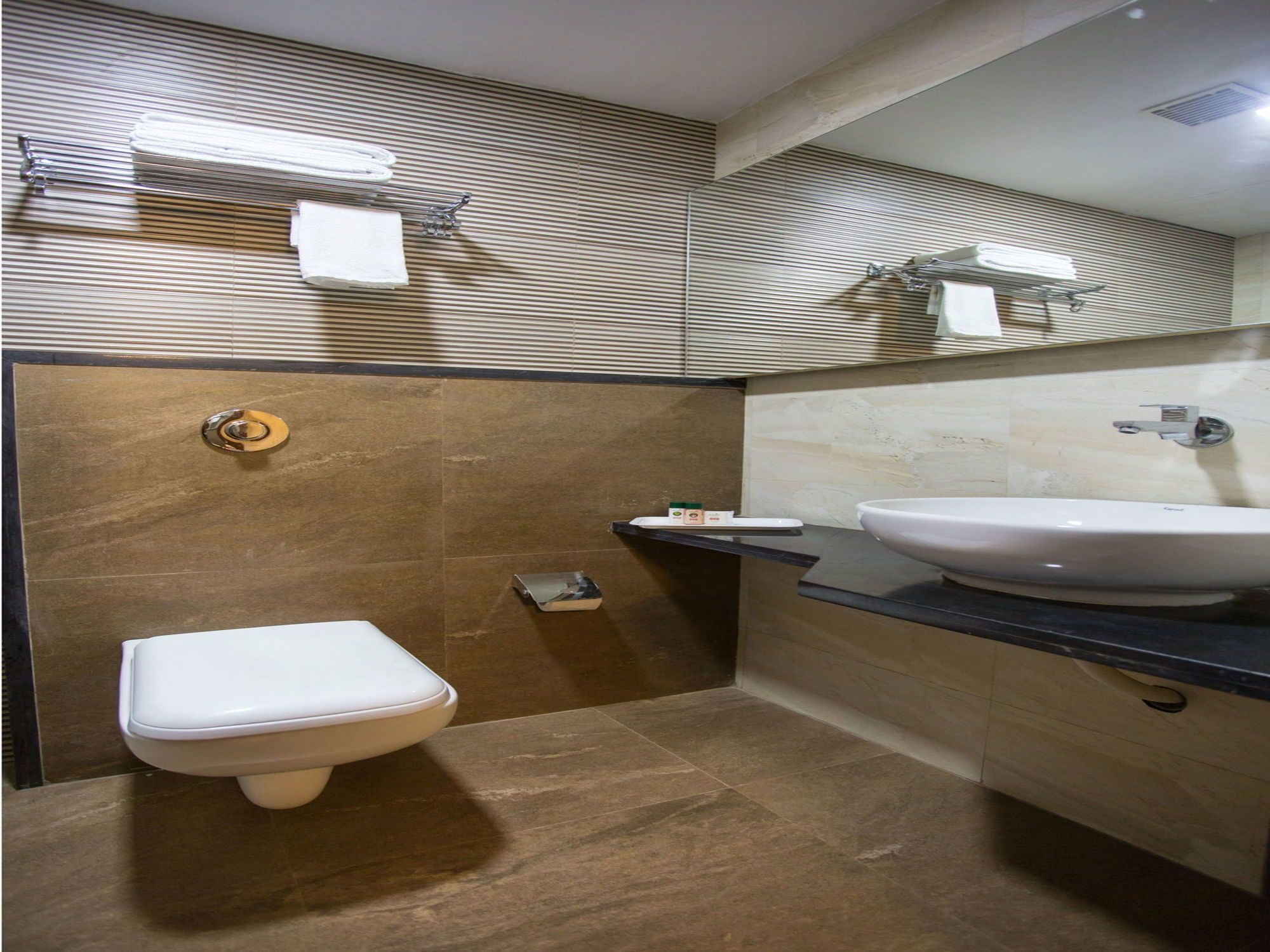 Oyo 7156 Hill View Residency Hotel Нави Мумбай Екстериор снимка