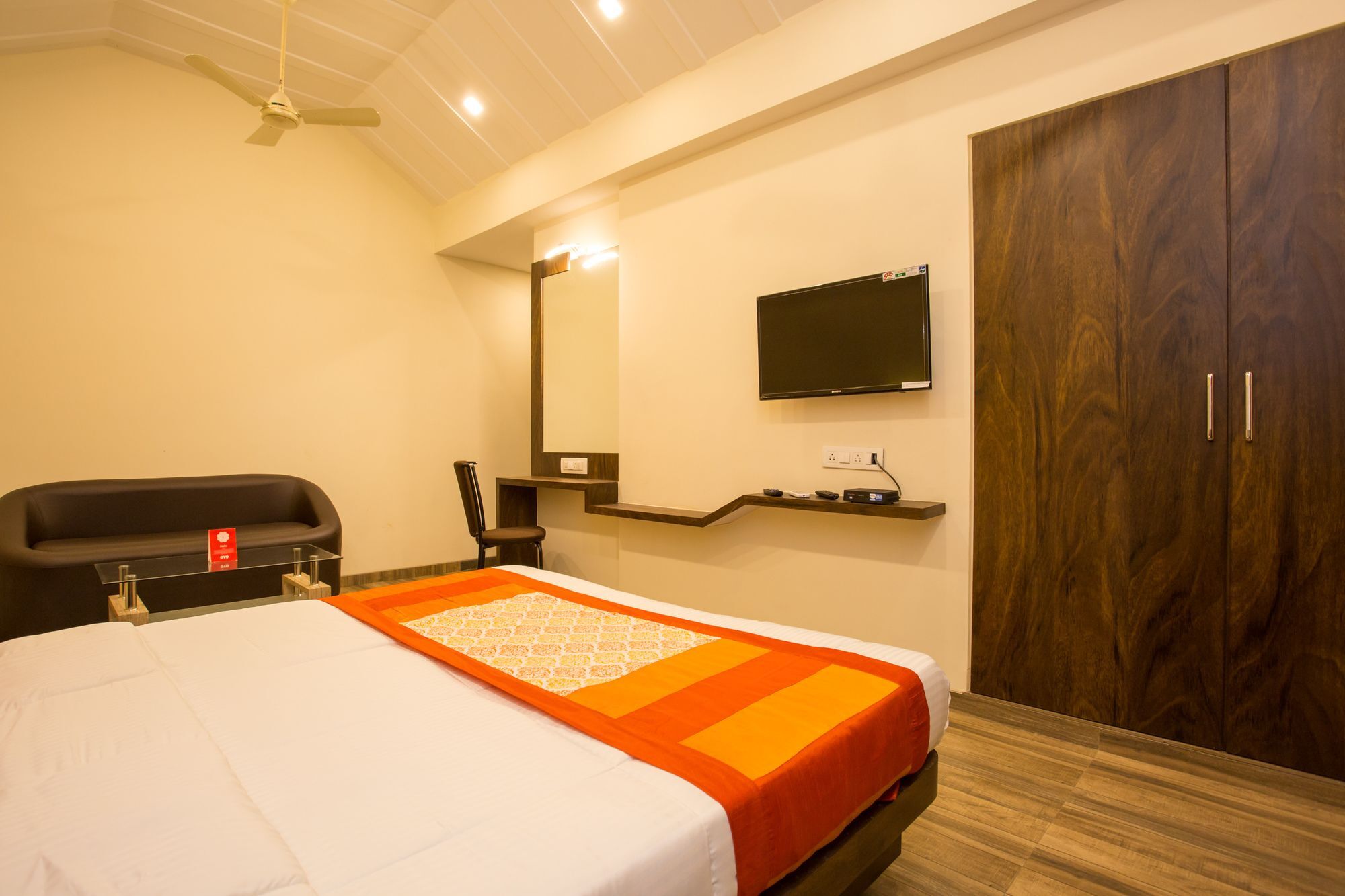 Oyo 7156 Hill View Residency Hotel Нави Мумбай Екстериор снимка